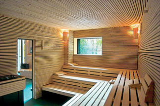 ベルリンのサウナ「Olivin Wellness Lounge Sauna」のサウナ室